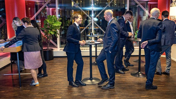 God dialog mellem gæster i Food Nation Visitor Center