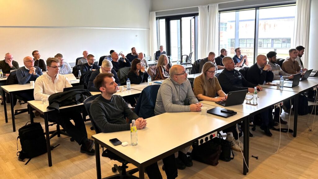 Der undervises i cybersikkerhed, udsyn, supply chains og scenarier.
