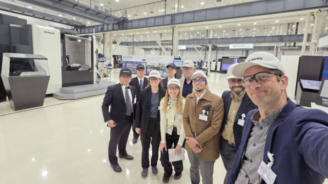 den cirkulaere fabrik paa virksomhedsbesoeg i japan