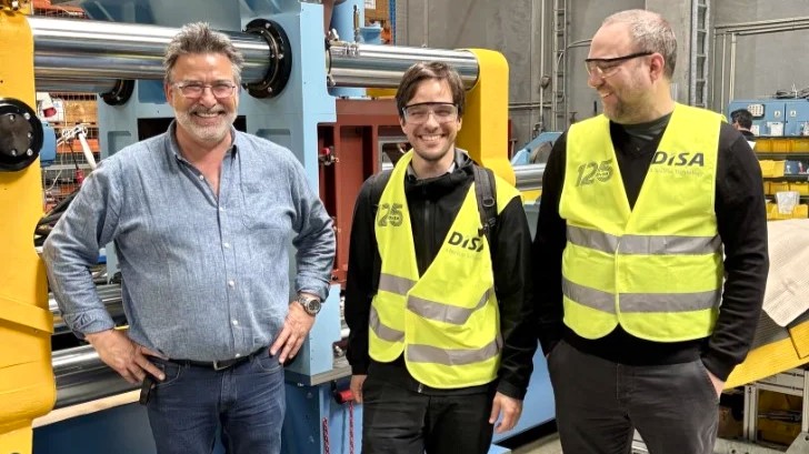 Tre personer stiller skarpt på produktiviteten.